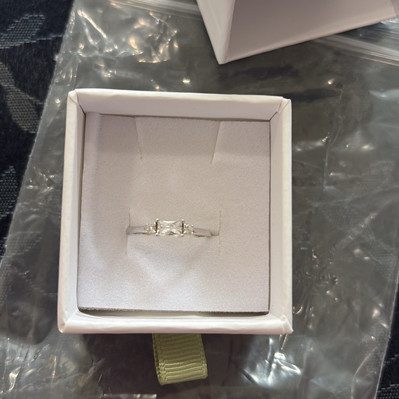 Olive & Piper Maeve ring - Picture 2 of 4